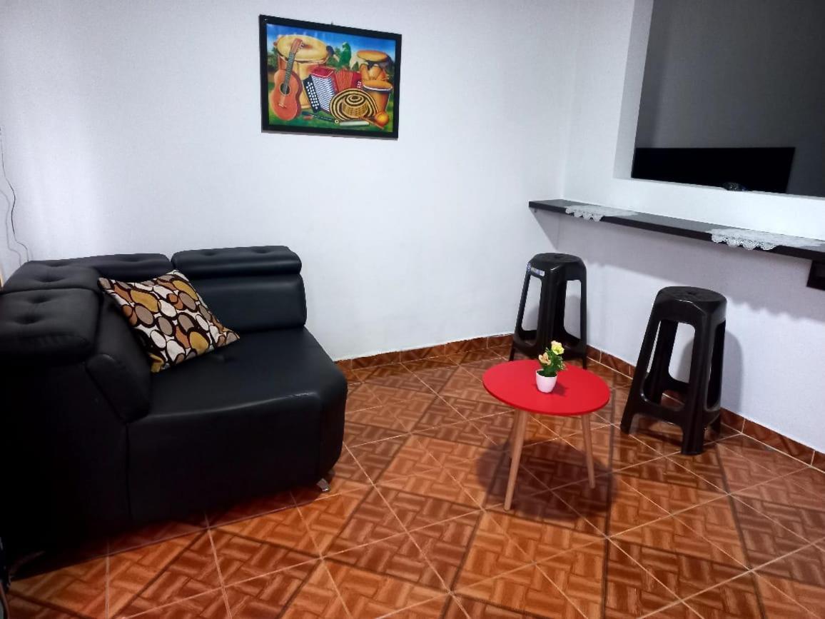 Apartaestudios El Jardin 2 Кали Экстерьер фото